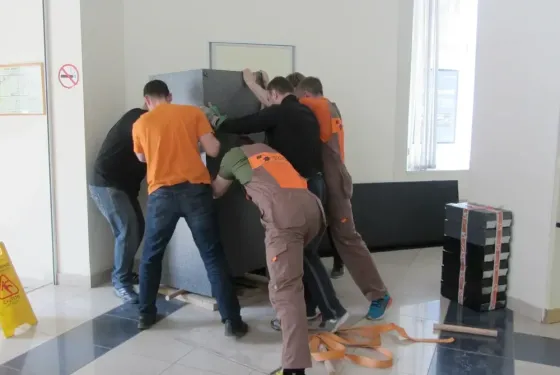 УСЛУГИ ГРУЗЧИКОВ! ПОДЪЁМ СПУСК СТРОЙ МАТЕРИАЛА И МУСОРА НА ЭТАЖИ. Бишкек