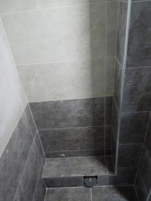 Подготовка стен для укладки, Укладка плитки на откосы, окна, двери, Укладка плитки в ванной | Керамогранитая плитка, Мозаичная плитка, Зеркальная плит Бишкек - изображение 1