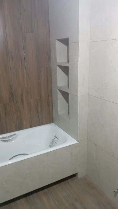 Фартук на кухне, Укладка плитки в ванной, Укладка плитки на стену | Керамогранитая плитка, Мозаичная плитка, Стеклянная плитка | Вертикальная укладка, Бишкек - изображение 1