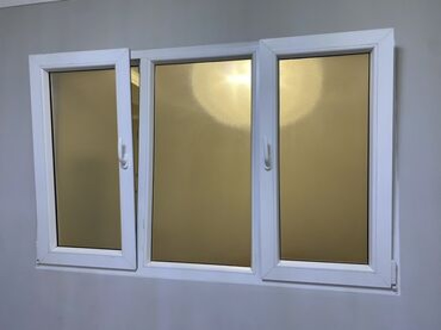 Стояло между комнат состояние нового окна. Размер 1,70 на 1,10. Белое Bishkek - photo 6