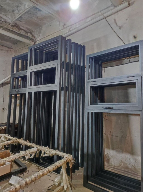 Металлические оконные рамы черного цвета, предназначенные для Bishkek - photo 1