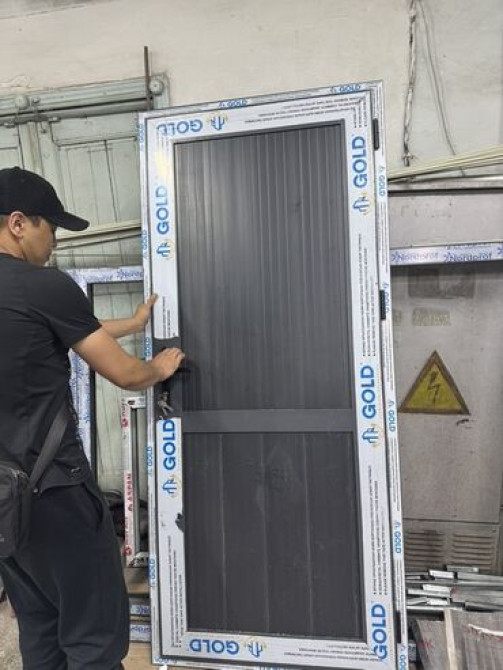 Пластиковое окно с белым профилем и многокамерным стеклопакетом Бишкек - сүрөт 2