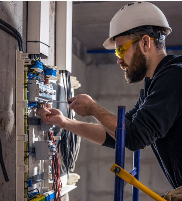 Электрик | Монтаж проводки, Демонтаж электроприборов, Монтаж выключателей Больше 6 лет опыта Bishkek - photo 1