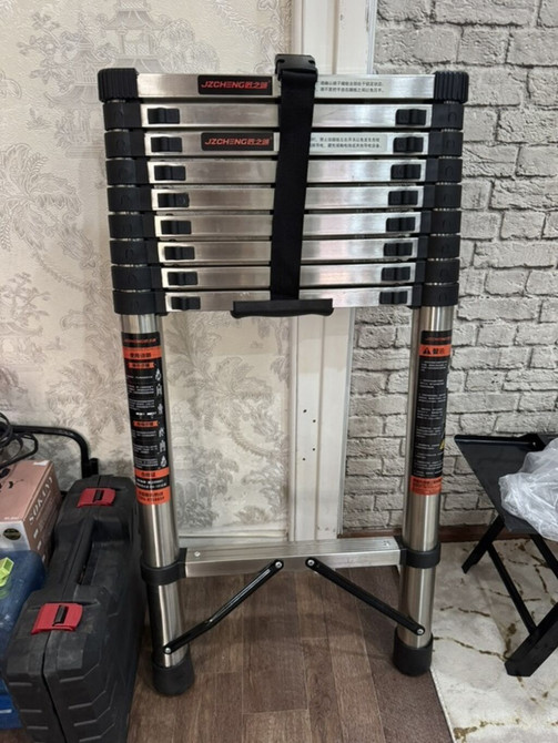 Сдаю в аренду Телескопическая лестница-стремянка Высота 4.5 метра! Бишкек - изображение 1