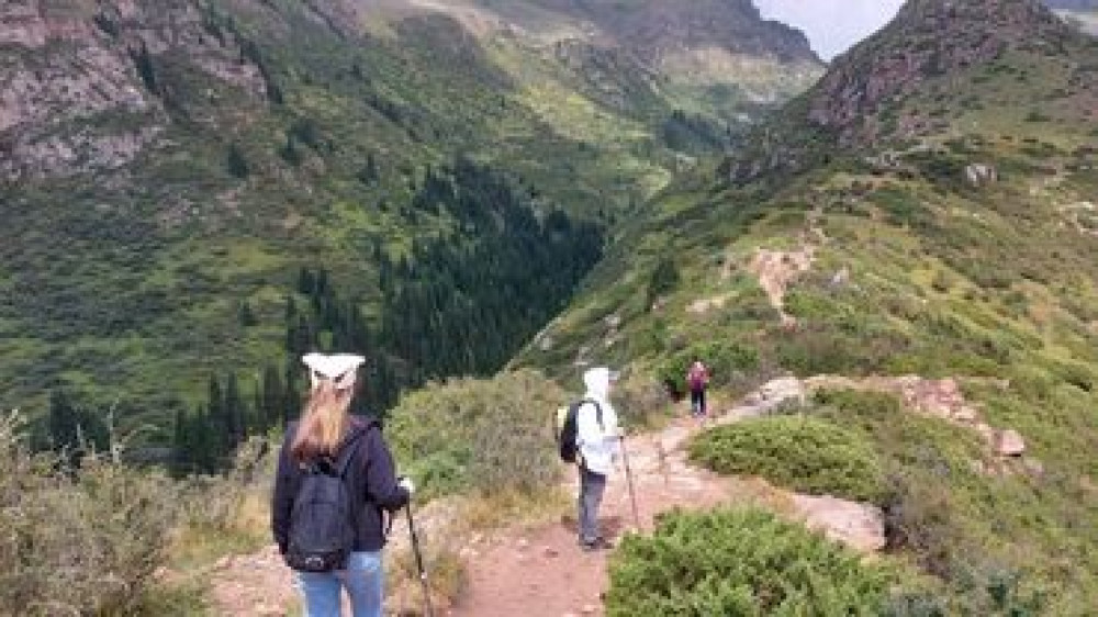 Пешии прогулки в горы Чолпон-аты и окресности по живописным маршрутам Bishkek - photo 1