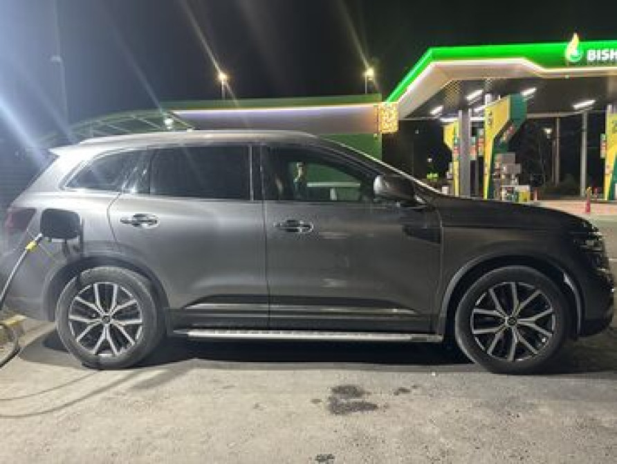 Читать внимательно прокат авто С ВОДИТЕЛЕМ (без водителя не выдаётся Бишкек - изображение 1