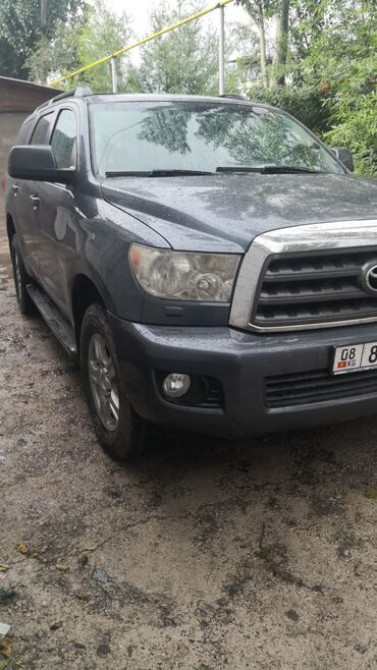 Сдаю в Аренда джипы Тойота секвойя 3 шт только с шафёром Бишкек - изображение 2