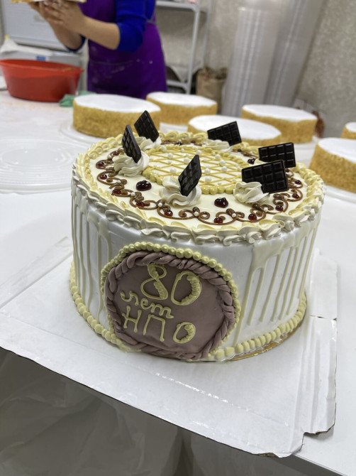 Требуется Повар : Горячий цех, Менее года опыта Bishkek - photo 1