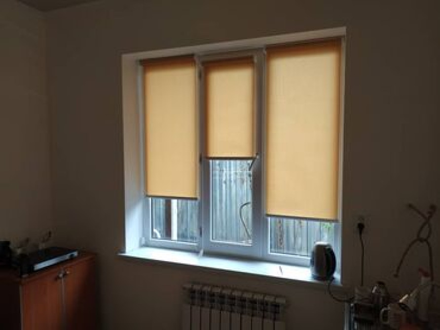 Горизонтальные жалюзи ролки: Ролл-шторы, или рулонные жалюзи — один Бишкек - сүрөт 1