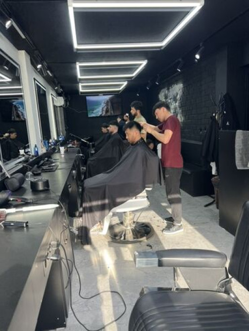 Срочно нужно опытный мастер более одного года стаже Барбершоп Brutal Bishkek - photo 1