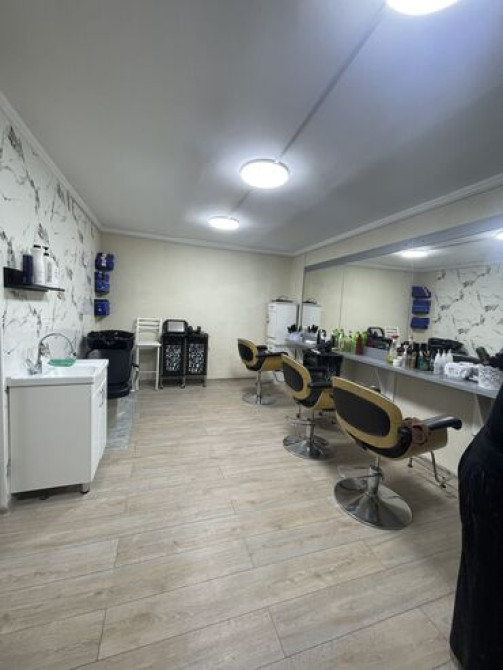 Требуется мастер-универсал или СДАЮ рабочее место в салоне красоты Bishkek - photo 5