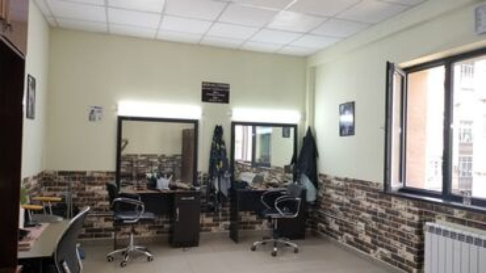 Требуется мужской Парикмахер на 
Адрес: 12 микрорайон 19а 2-этаж Bishkek - photo 3