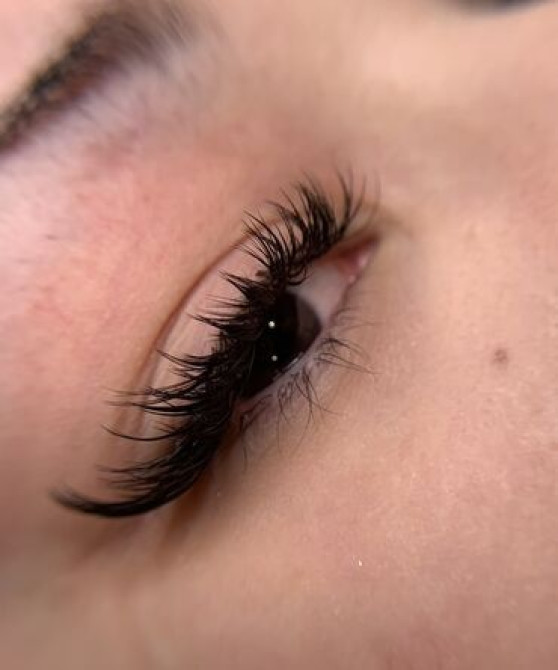Мастер по наращиванию ресниц предлагаю услуги по созданию пышно и Bishkek - photo 1