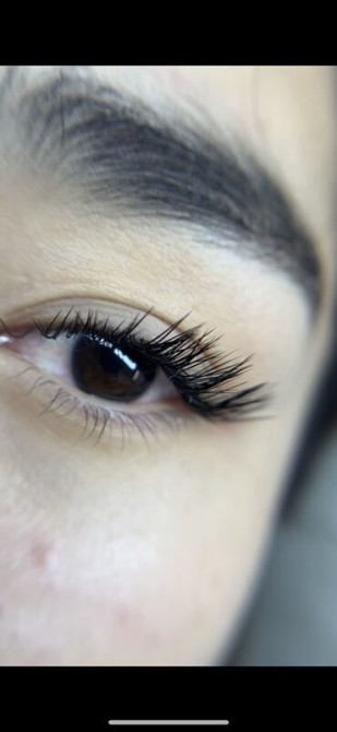 Услуга по наращиванию ресниц позволит придать взгляду выразительность Bishkek - photo 2