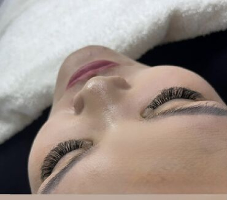 Наращивание ресниц акция Классика700 сом 2 d 900 сом 3 d 1000 c Bishkek - photo 1