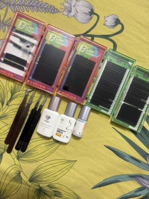 Набор для наращивания ресниц, включающий упаковки с ресницами Bishkek - photo 2