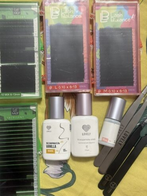 Набор для наращивания ресниц, включающий упаковки с ресницами Bishkek - photo 3