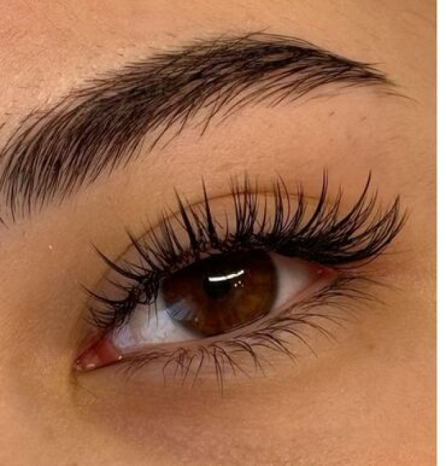 Наращивание ресниц обеспечивает дополнительный объем и длину, создавая Bishkek - photo 5