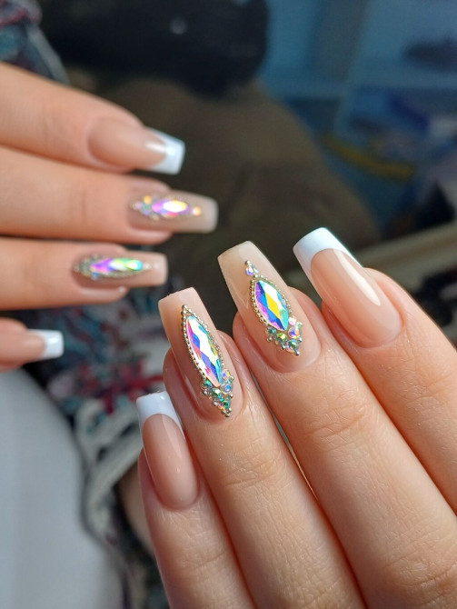 Наращивание ногтей, Дизайн, Донаращивание ногтей, Услуги подолога, Педикюр, Маникюр, С выездом на дом, Консультация, Одноразовые расходные материалы Бишкек - изображение 1